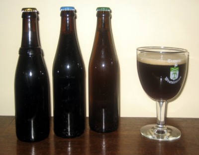 Tre flasker Westvleteren (Foto: http://commons.wikimedia.org/wiki/File:Westvleteren-beer.jpg)